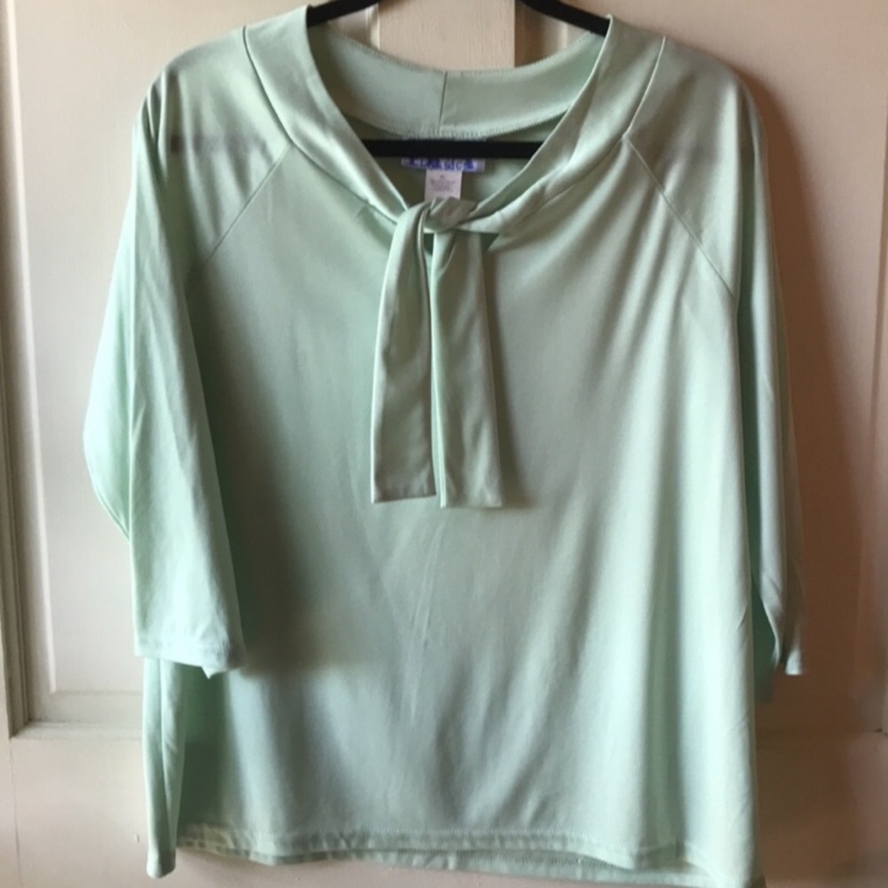 Mint green quarter sleeve blouse